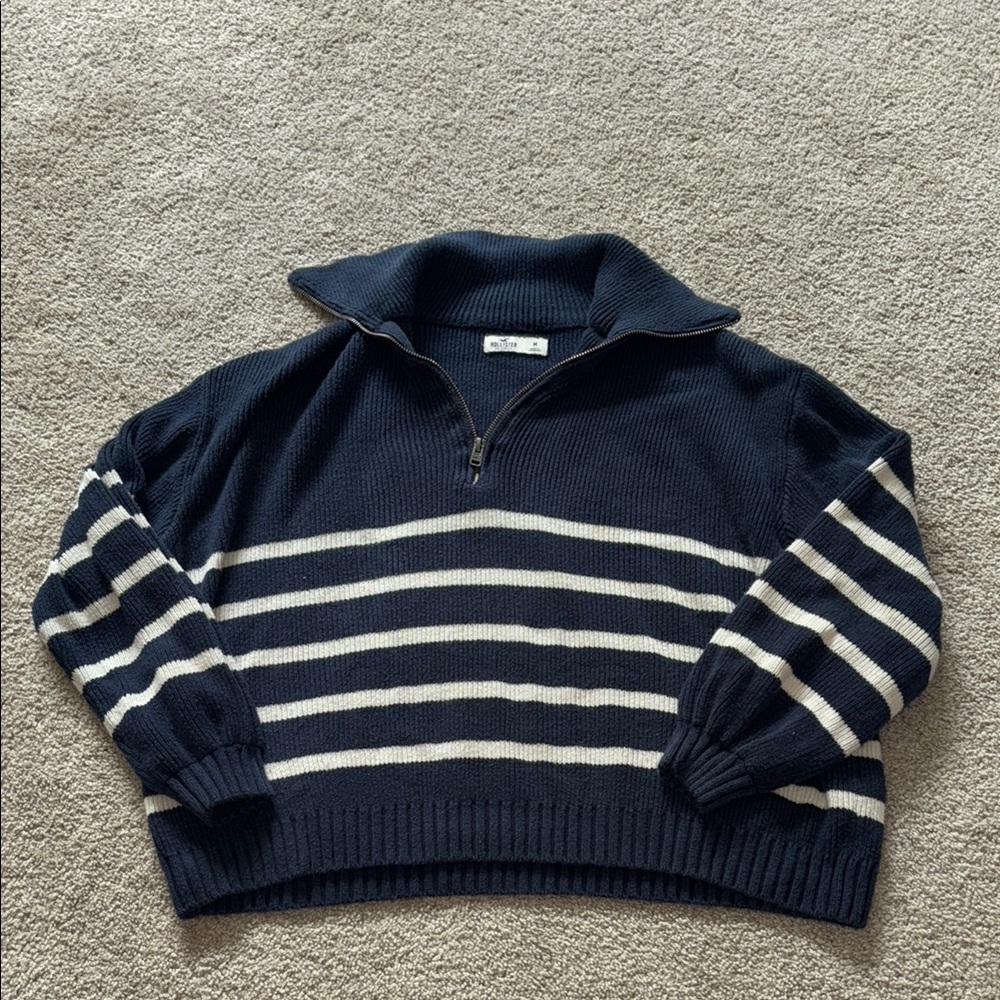 Hollister Women's Navy and Cream Striped Zip-Up Sweater